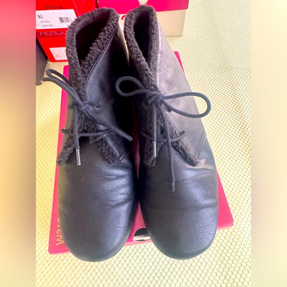 A2 by Aerosoles Black Ankle Boots Size 10 Comfort system/memory foam. EUC
